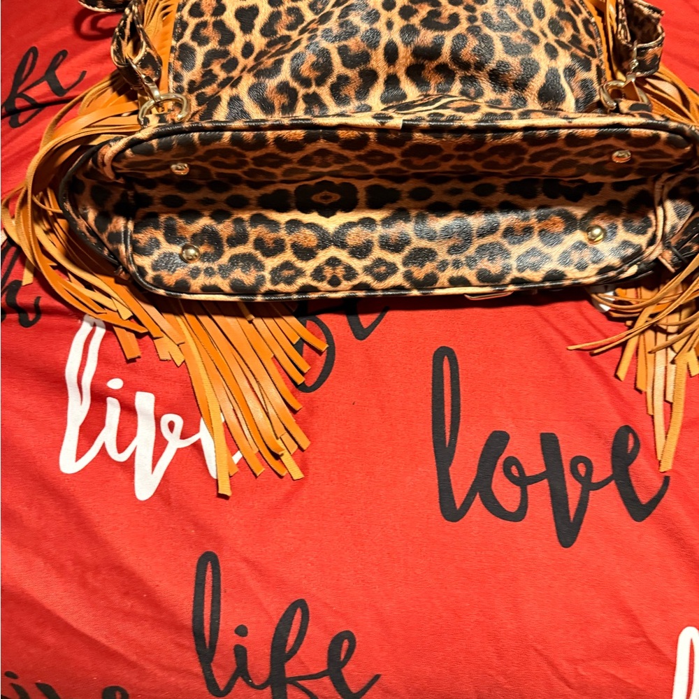 🐈NWT Vegan Leopard Backpack with Fringe🐈 - Picture 5 of 7